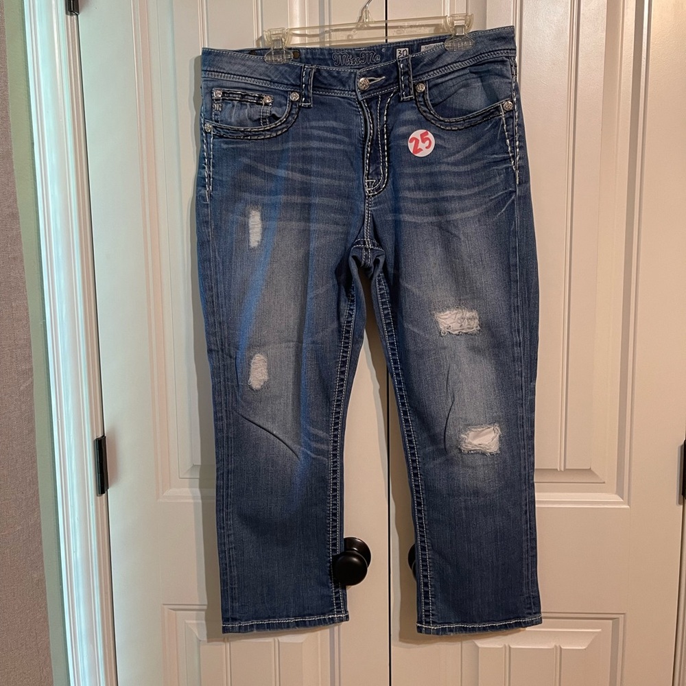 Women’s Miss Me Boyfriend Capri Sz 30